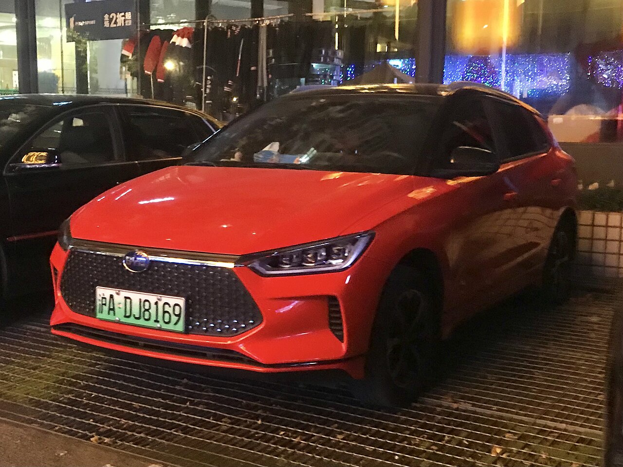 BYD e2