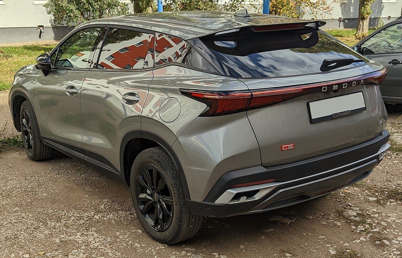Chery Omoda E5