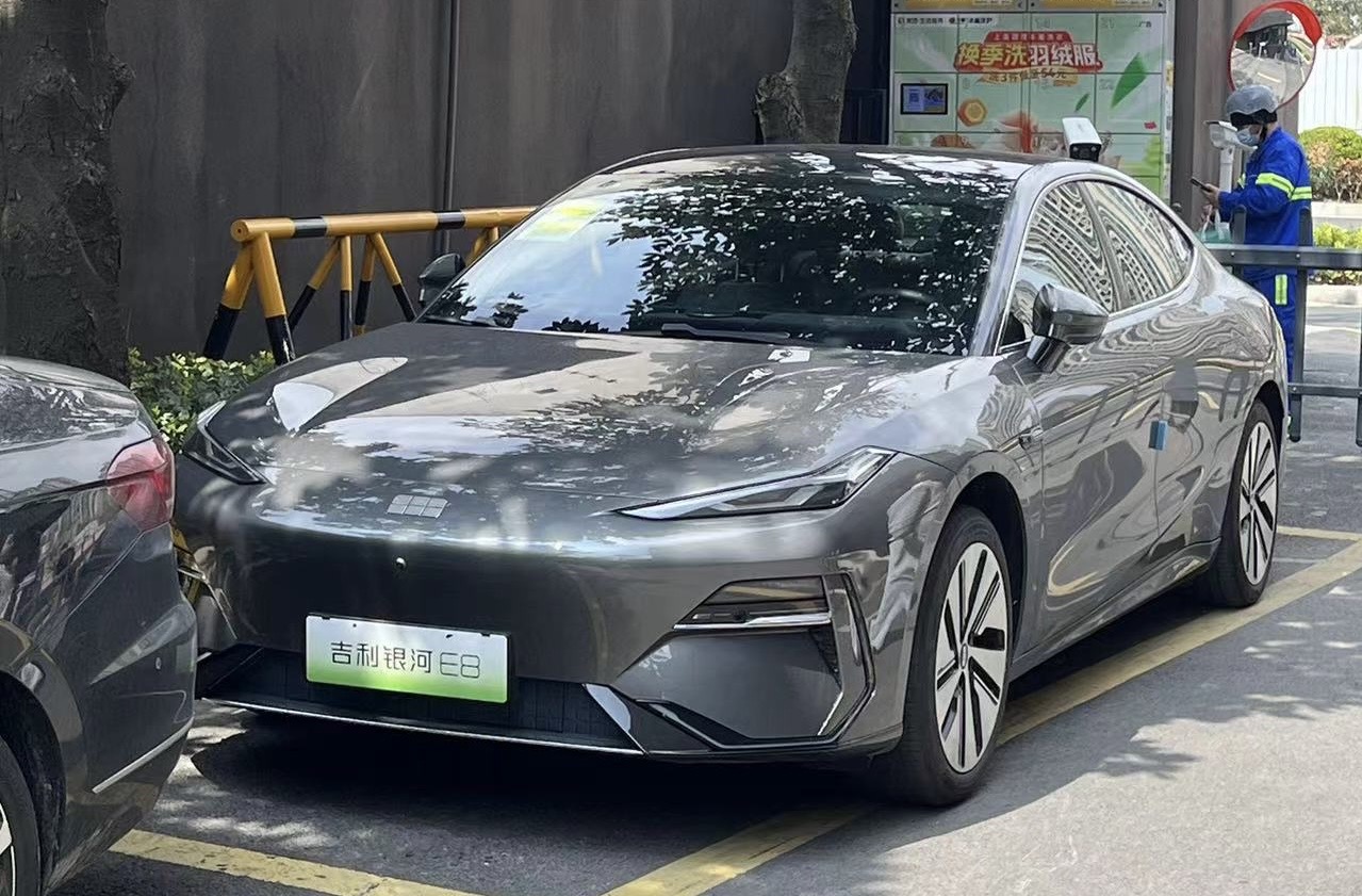 Geely Galaxy E8