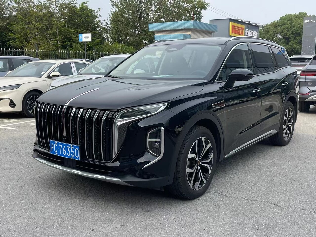 Hongqi HS7