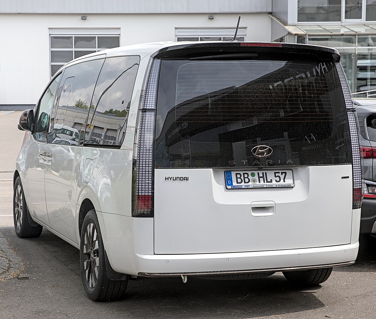 Hyundai Staria