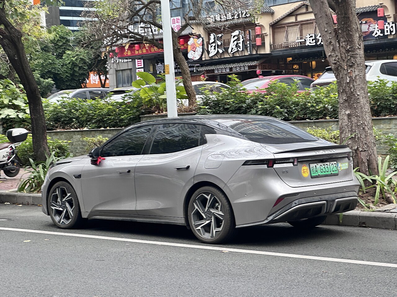 Lynk & Co 01 EM-P