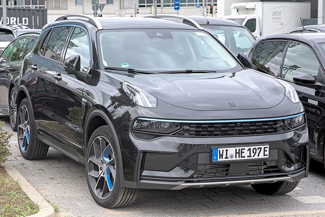 Lynk & Co 06