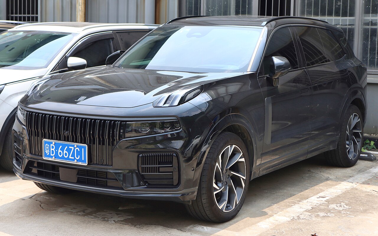 Lynk & Co 09