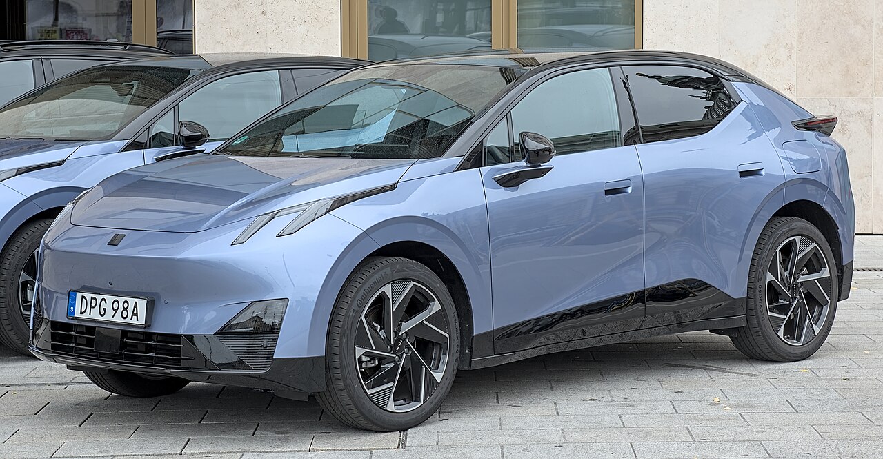 Lynk & Co Z20