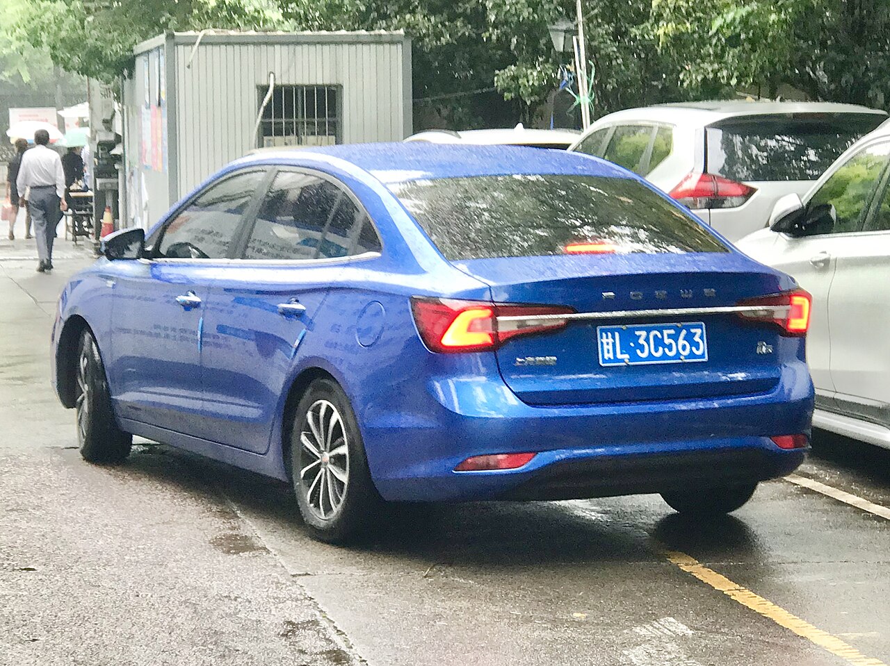 Roewe i5